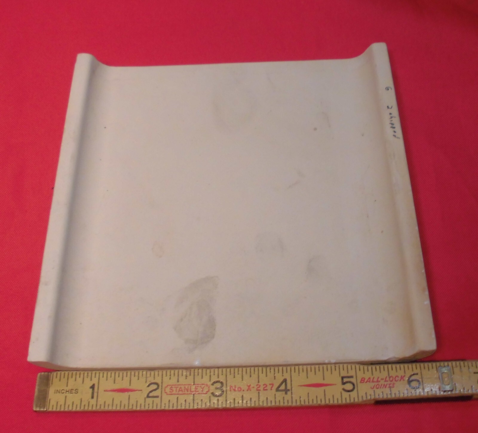 1 pc. Vintage White 6″ x 6″ Double Radius Bullnose Glossy Ceramic Tile, NOS