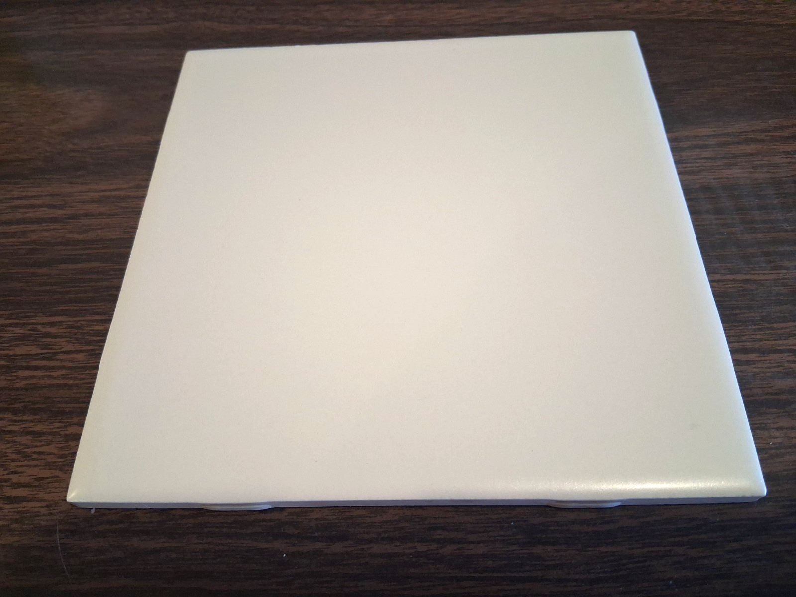 6″ x 6″ DALTILE WHITE GLAZED SMOOTH CERAMIC TILE, 1/4″ THICK (SET OF 12 TILES)