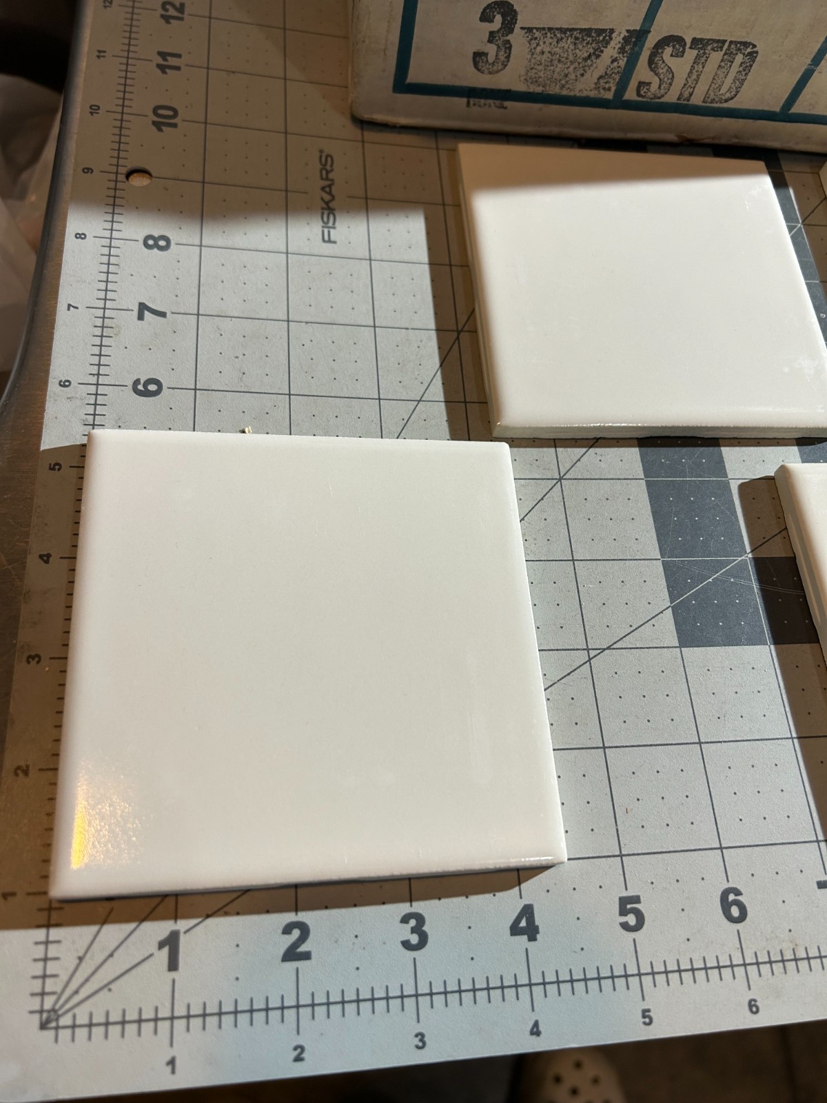 NOS 5-PACK lot VINTAGE 1960’S FLORIDA TILE 4-3/8″ BONE WHITE 556 Ceramic Tile