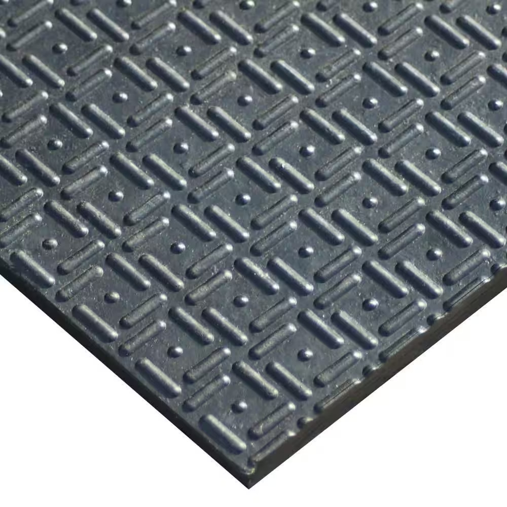 Shark Tooth II 1/2 In. T X 4 Ft. W X 6 Ft. L Black Heavy Duty Rubber Flooring Ma