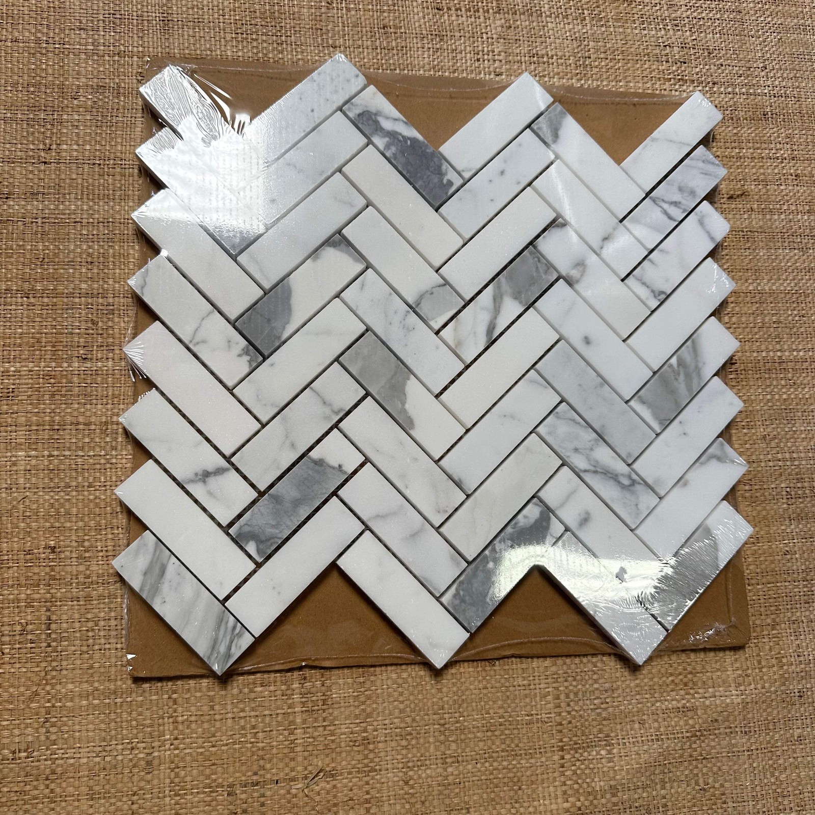 Statuary White Marble | 1×3 Herringbone Mosaic Tile Honed