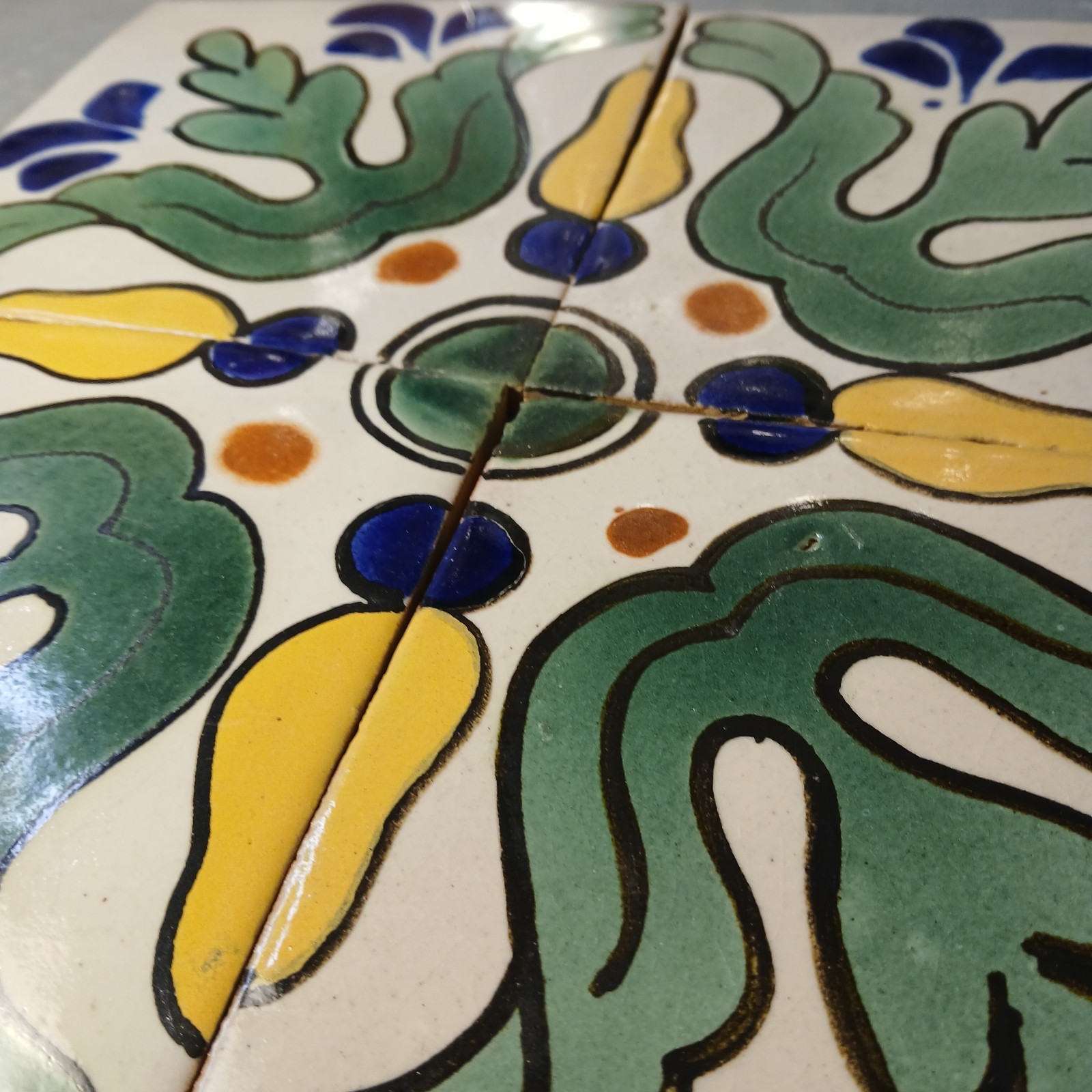 Set 4 Hand Painted Spanish Talavera Style Ceramic Tiles 11.25” Floral Medallion