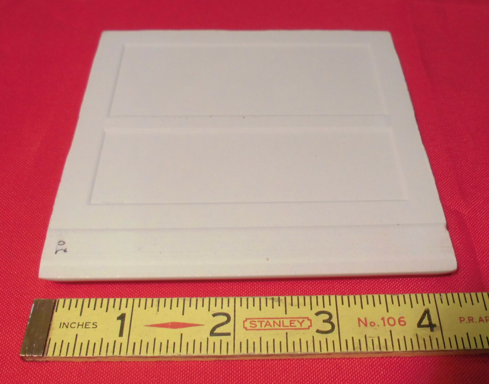 1 pc. Bumpy White Glossy Ceramic Tile 4-1/4″ Thumb-Like Bumps; Monarch; Bullnose
