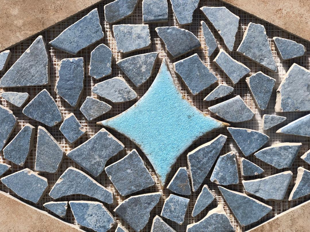 26 9/16″ x 15 3/8″ Tile Medallion – Happy Floors French Quarter tile series