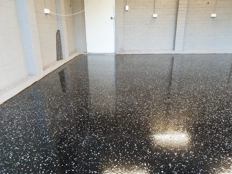 EPOXY Medium Grey, Vinyl Floor Flakes 1/4” 5Lbs Residential Commercial