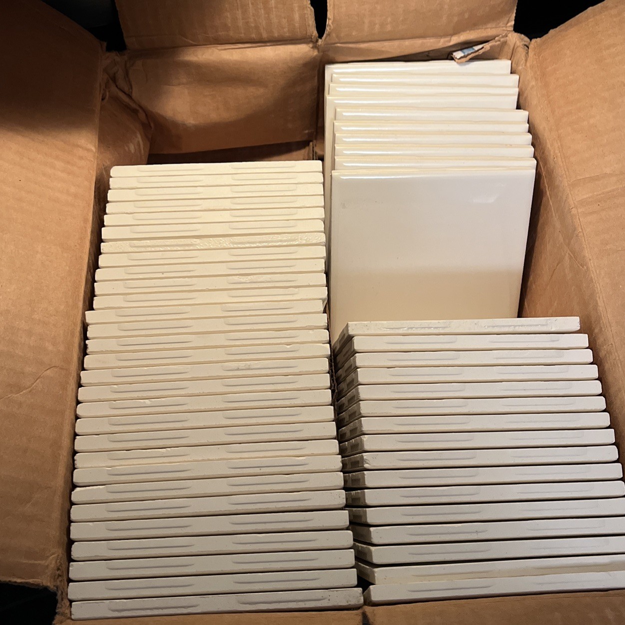 New Vintage Ceramic Florida Tile Co. Bone White 4 3/8″x4 3/8″ Glossy *1 Piece