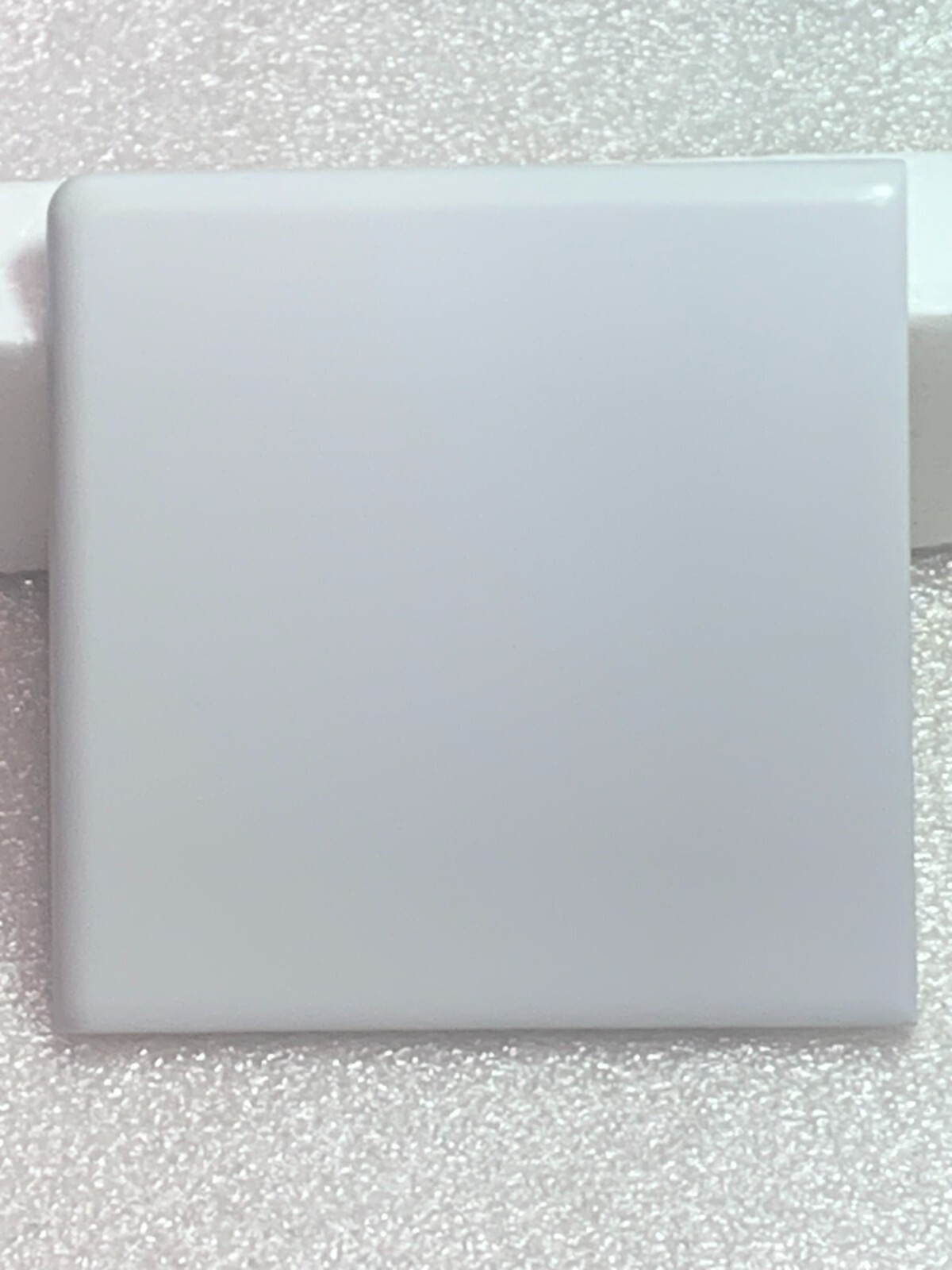 New (nos) Florida Ceramic Tile Pearl 4 3/8″ x 4 3/8″ Matte Corner