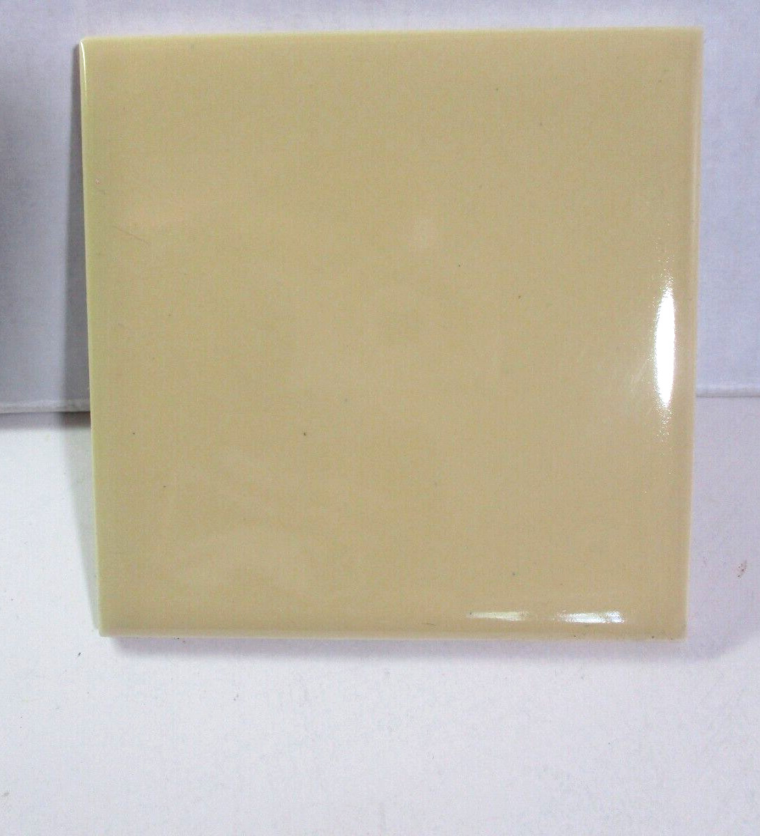 1 Wall Tile Mosaic USA 4-3/8″ Square Gloss Mustard Yellow Ceramic 1950 Retro Vtg