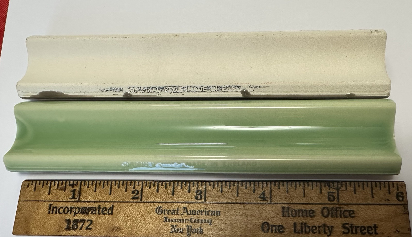 1 pc. Lime Green: Ceramic inside Corner / Quarter Round Tile 1″ X 6″ England