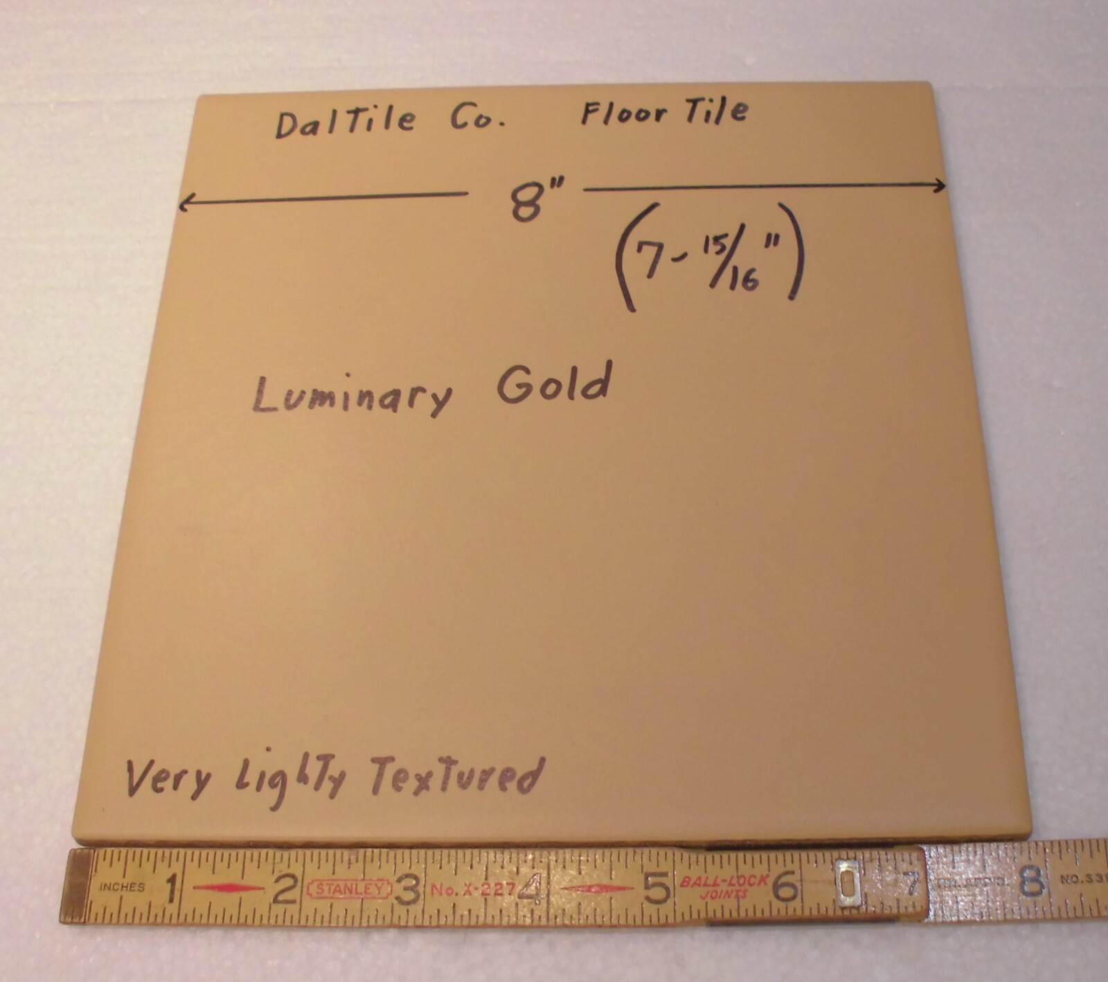 1 pc. Pale Yellow – Gold Color: Daltile Co. Ceramic Floor Tile: 8″ X 8″ NEW