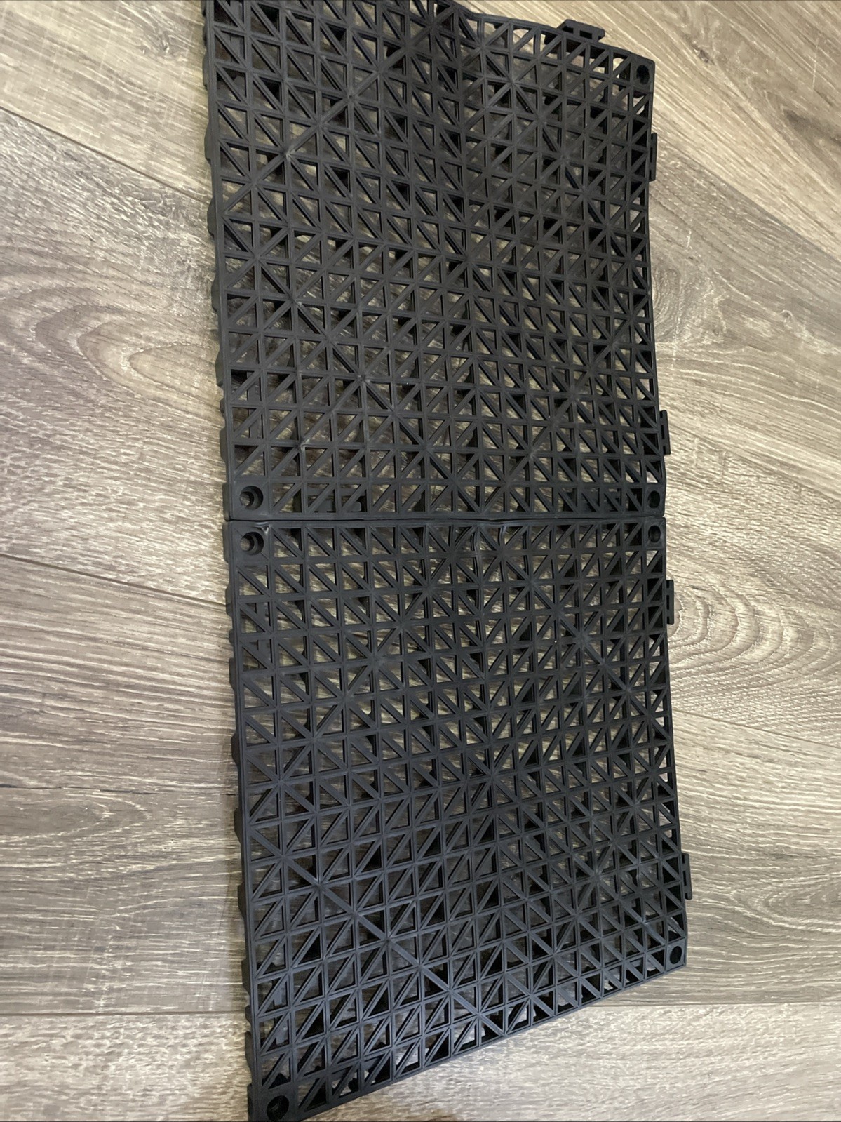 12 Tiles (27sqft) VERSA Interlocking Drainage 18×18″ 0.47″ Garage Flooring Mats