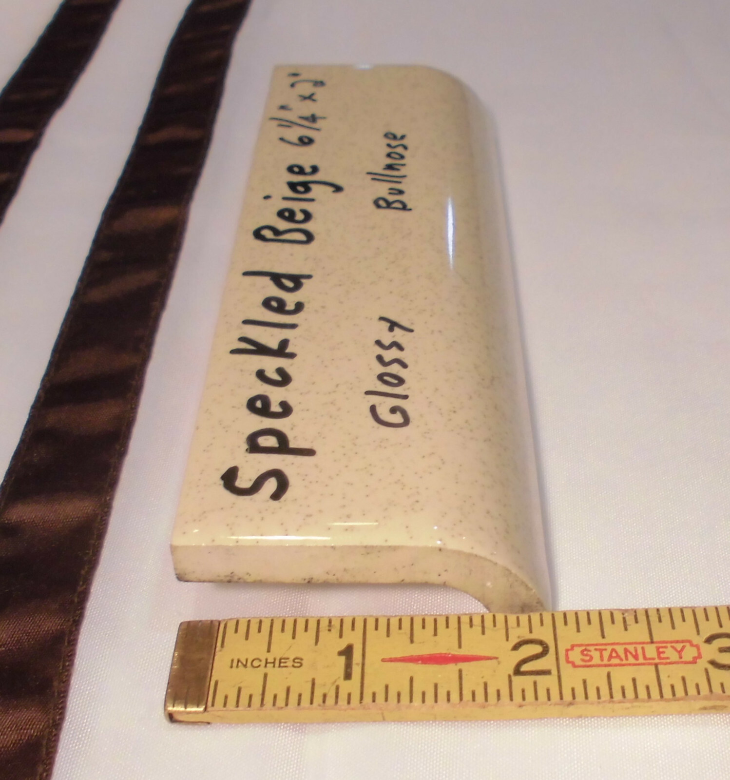 1 pc. Vintage *Speckled Beige* Ceramic Radius Bullnose Tile 2″ X 6-1/4″ Mudd Cap
