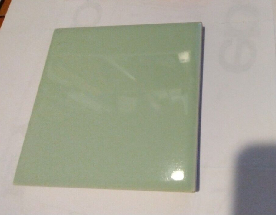 1 Tile Mosaic USA 4-3/8″ Sq. Gloss Tea Pale Green Ceramic Wall 1950 Vintage MCM