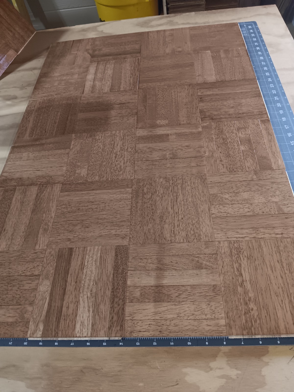 6-finger Parquet Solid Hevea Wood Floor Tiles 12 x 12 1/4″ Chestnut Color 6 SqFt