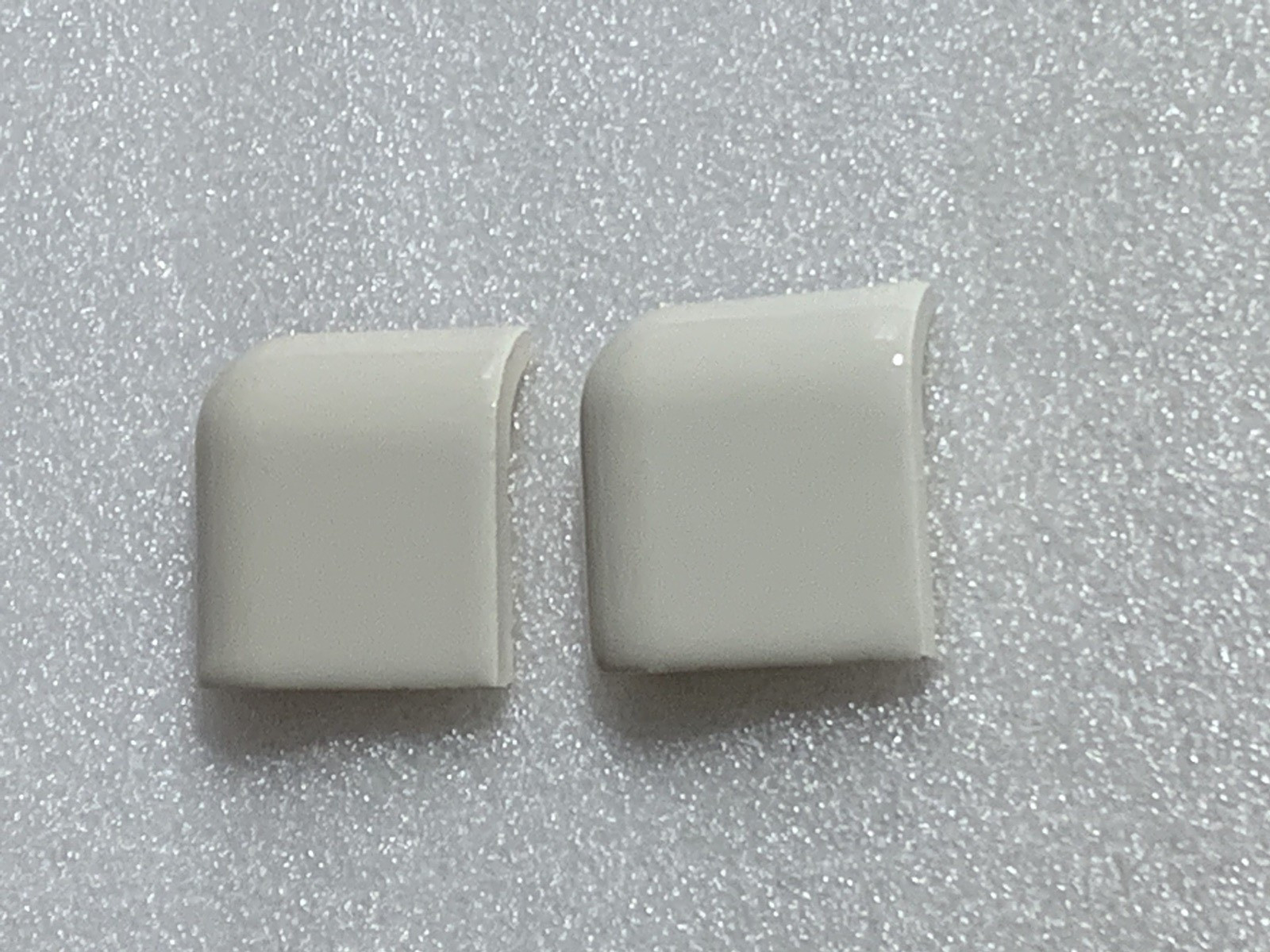 New US Ceramic Co U-O78 Bone 2″ x 2″ Radius Bullnose Corner Gloss *2pcs*