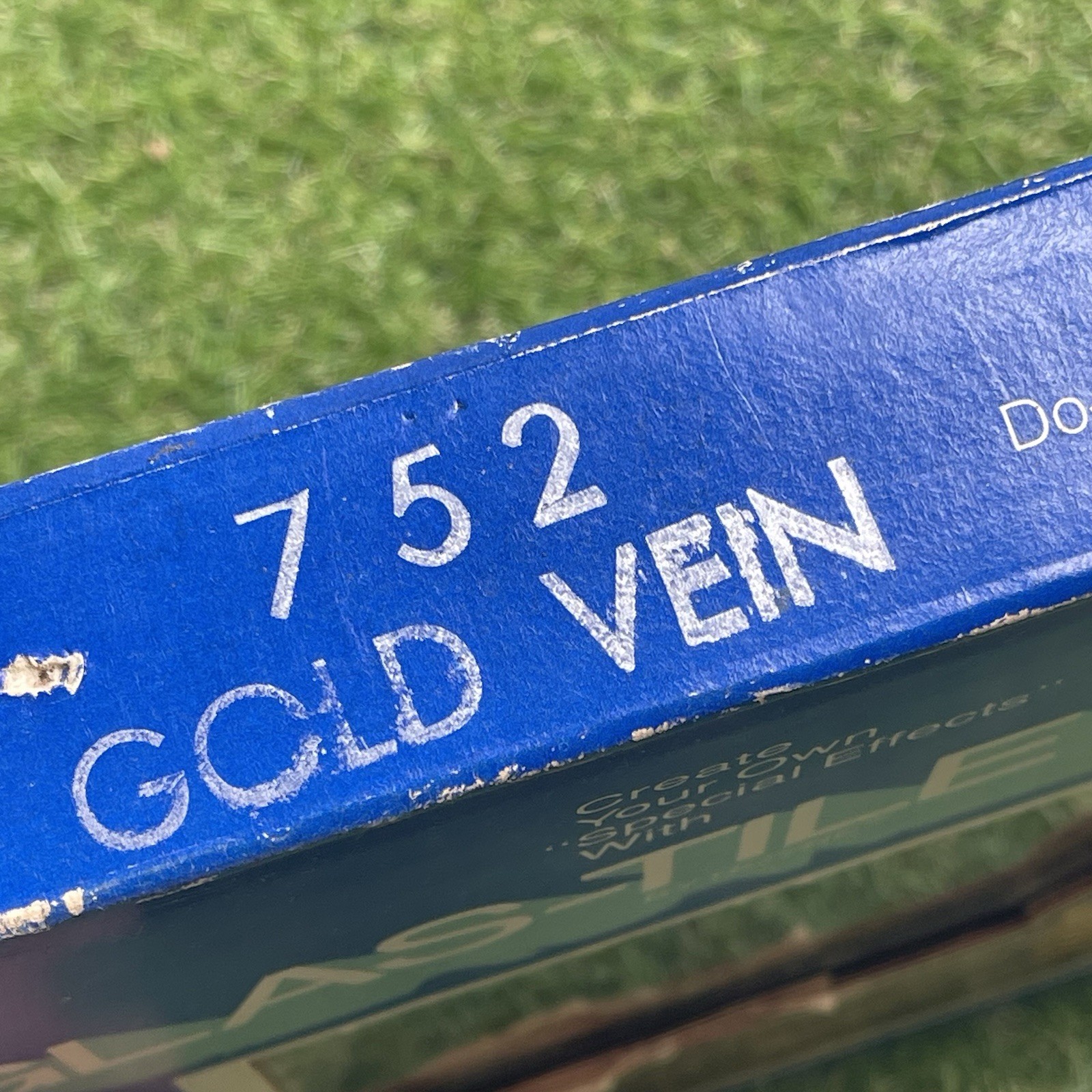 Hoyne Glas-Tile Box of Six 12″ x 12 Gold Vein Mirror Tiles 70’s Nos