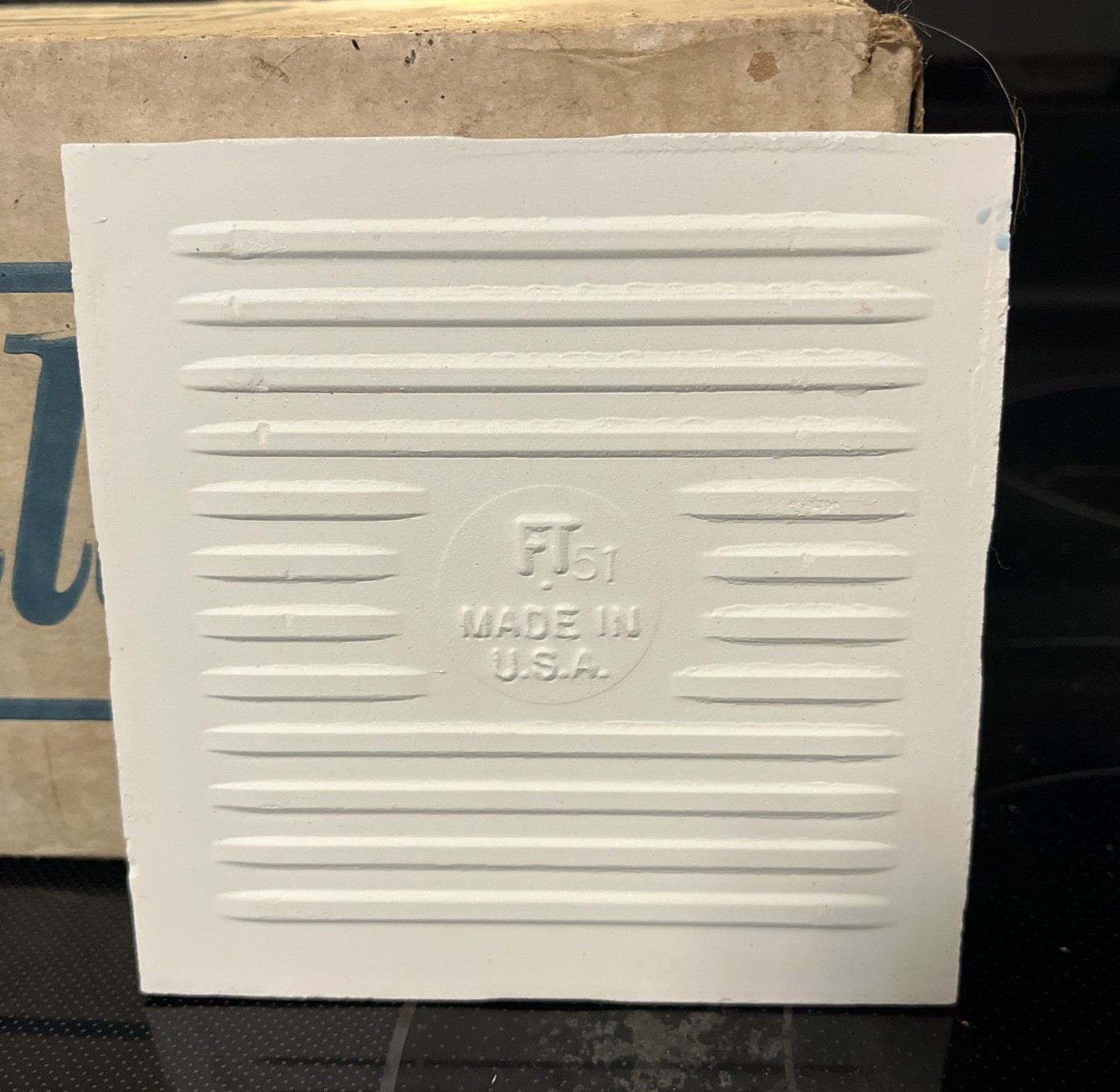 1 Wall Tile Florida USA FT 4-3/8″ Ceramic Mottled Sky Blue on Off White Vtg MCM