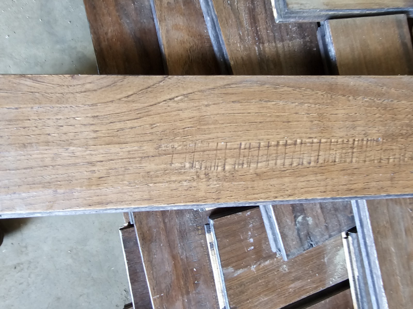 Prefinished Rustic Brown Wood Flooring Planks Distressed T&G Beveled Pallet Lot