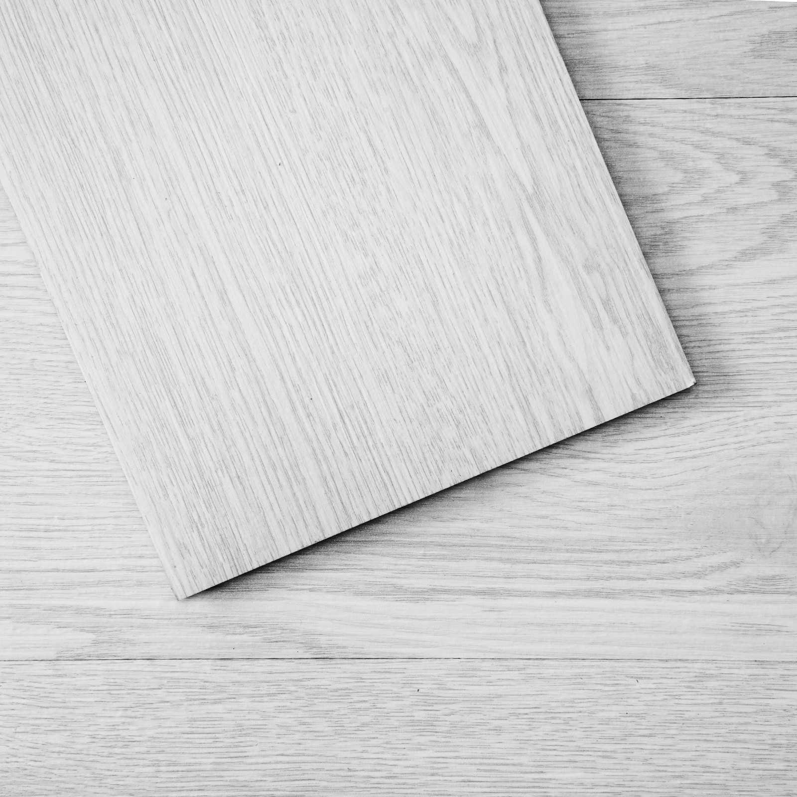 Self Adhesive Vinyl Floor Tiles 36″ x 6″, 36 Tiles 2.5mm Thick Light Gray