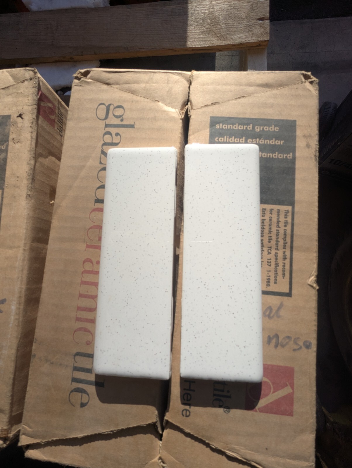 2 pieces S4269 2×6 Ceramic Tile 0147 Pepper White Daltile AO 45 thinset bullnose