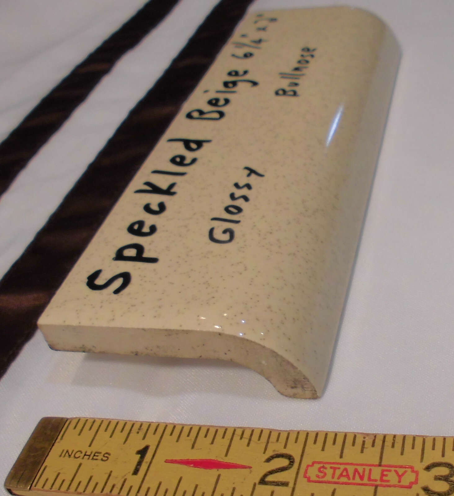 1 pc. Vintage *Speckled Beige* Ceramic Radius Bullnose Tile 2″ X 6-1/4″ Mudd Cap