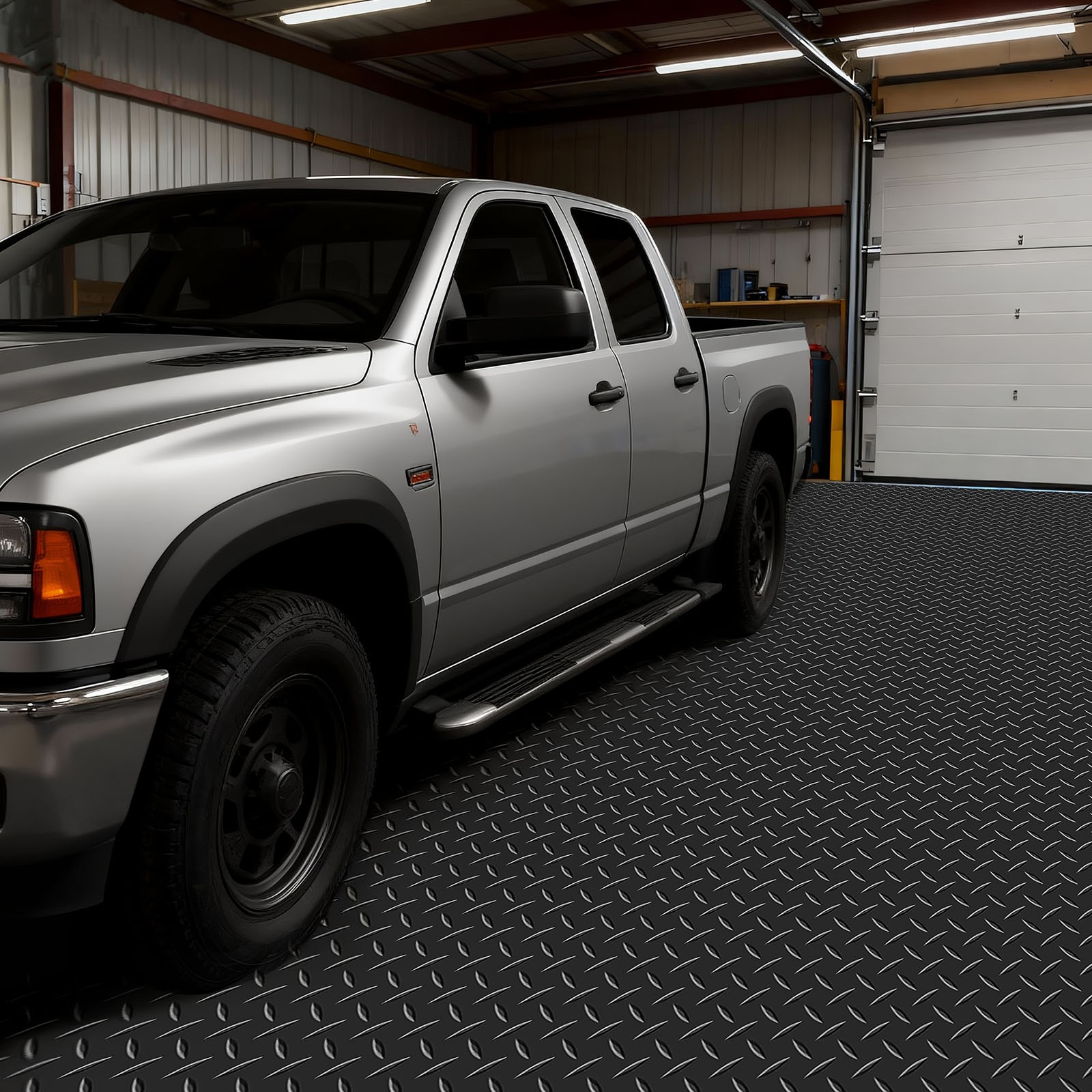 VEVOR Garage Floor Roll 7.5×20 ft PVC Diamond Mat Non-Slip Easy Clean Black