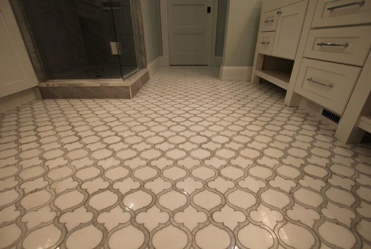 T89AXP Thassos White Marble Arabesque Baroque Lantern Waterjet Tile Polished