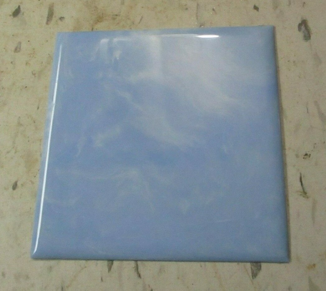 1 Plastic Wall Tile Pittsburgh USA Pale Sky Blue Marbled 4-1/4″ Polystyrene Vtg