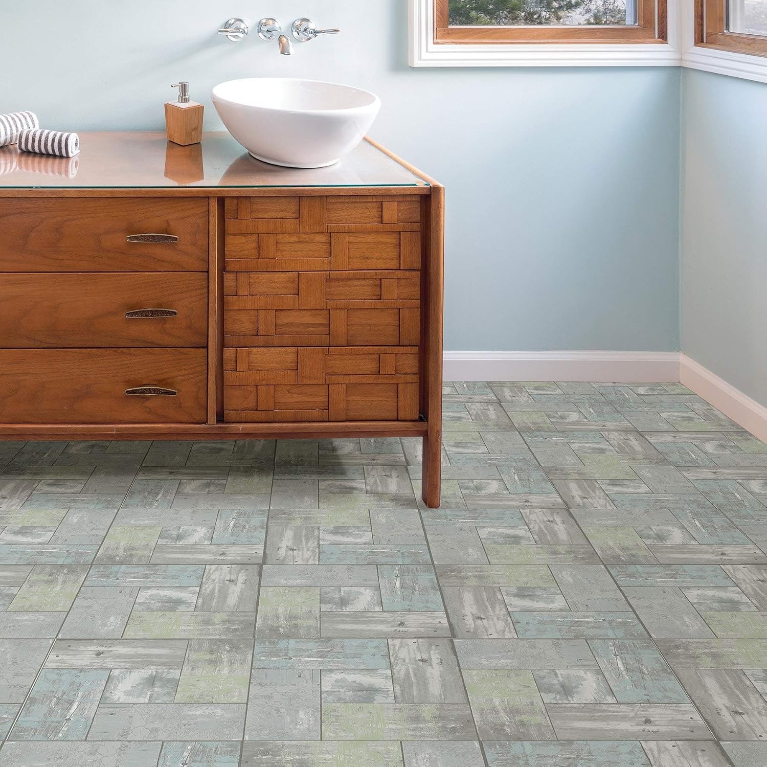 Easy Install Peel & Stick Floor Tiles – Shabby Chic Wood Look in Grey, 10-Pack