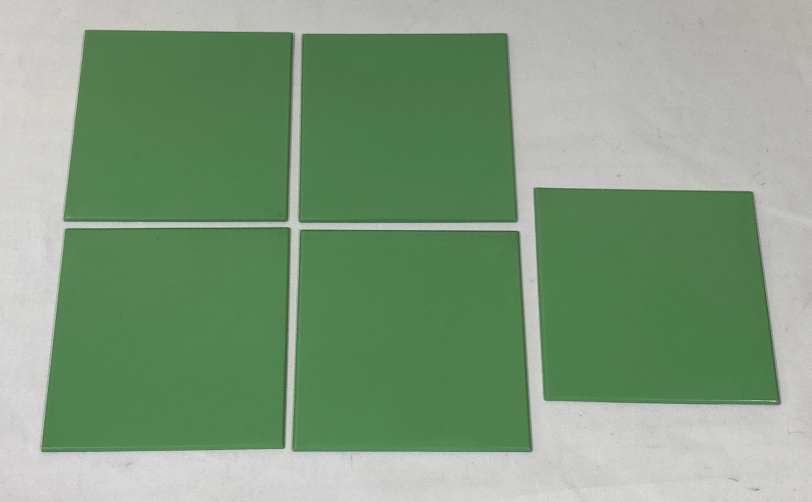 5 Vintage Solid Green Plastic Polystyrene Wall Tiles 4.25″x4.25″ Mint Green