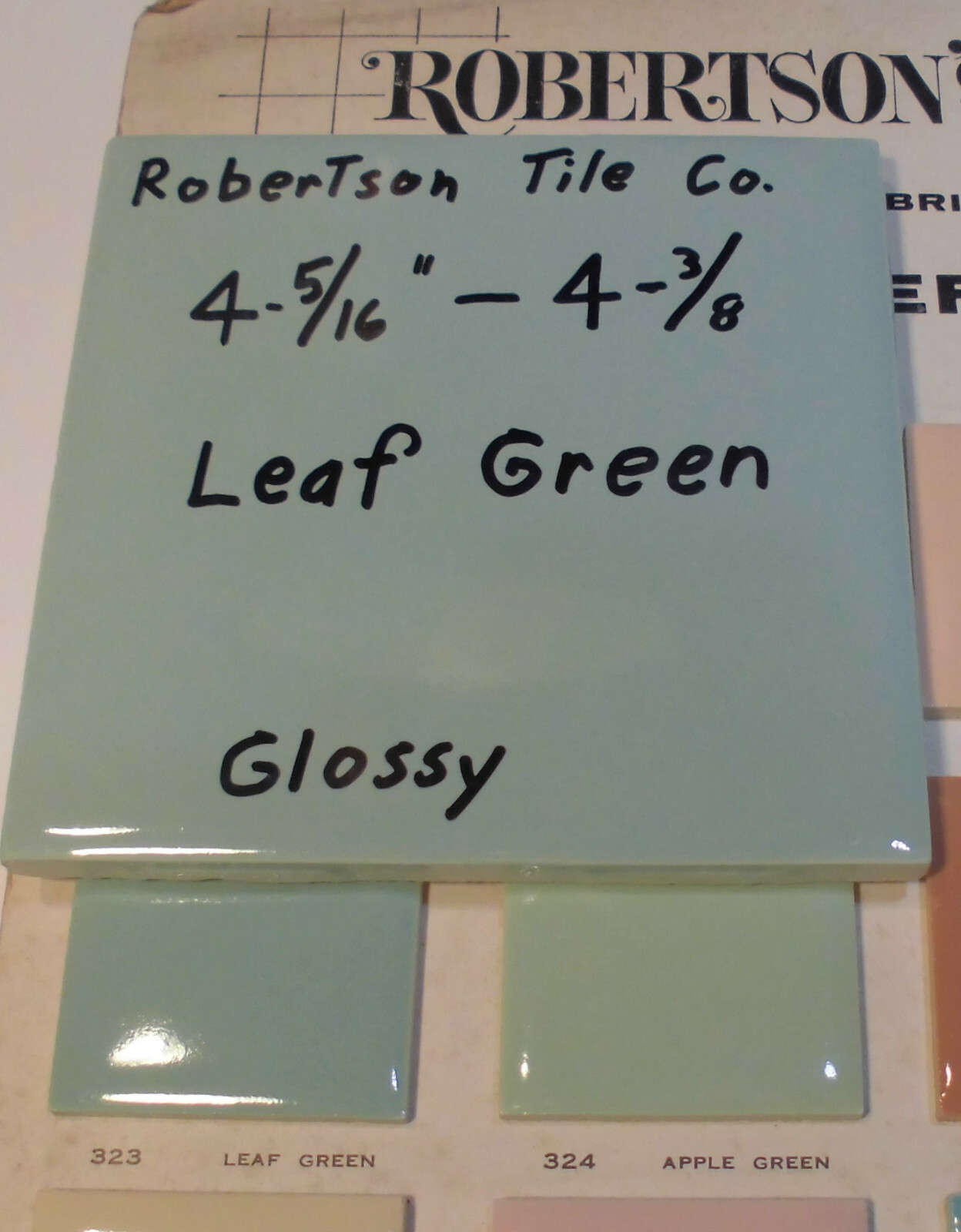 1 pc. Glossy Ceramic Tile *Leaf Green* 4-3/8″- 4-5/16″ by Robertson Co. NOS
