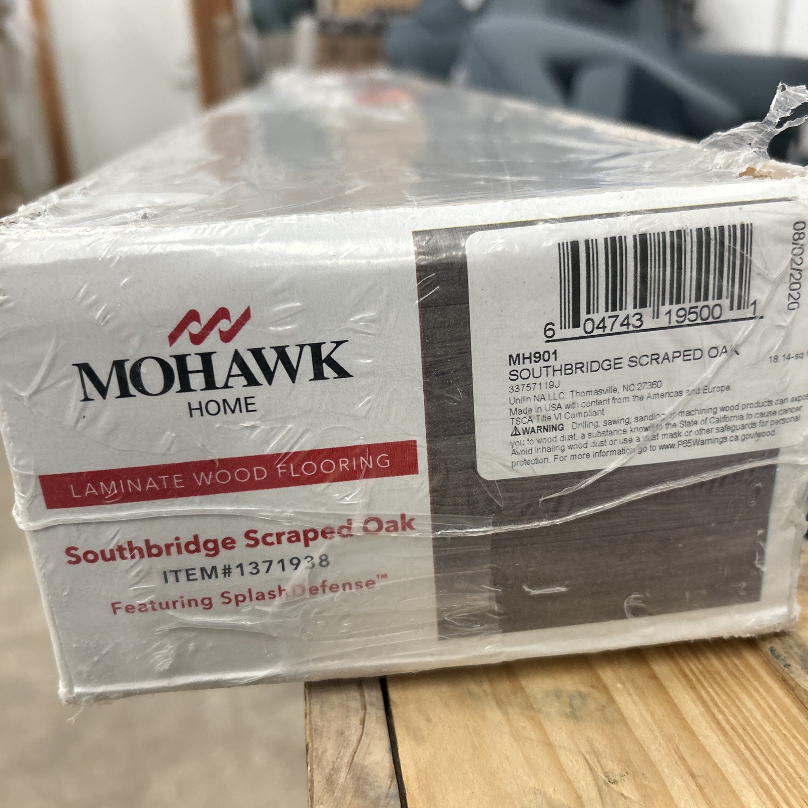 Mohawk Home Southbridge Scraped Oak Flooring 12mm Thick 18.14 Ft² Discontinued