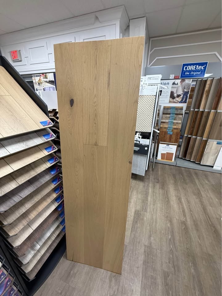 Earthwerks White Oak Engineered Hardwood Color Terrassa 9/16″ thick 7.5 w planks