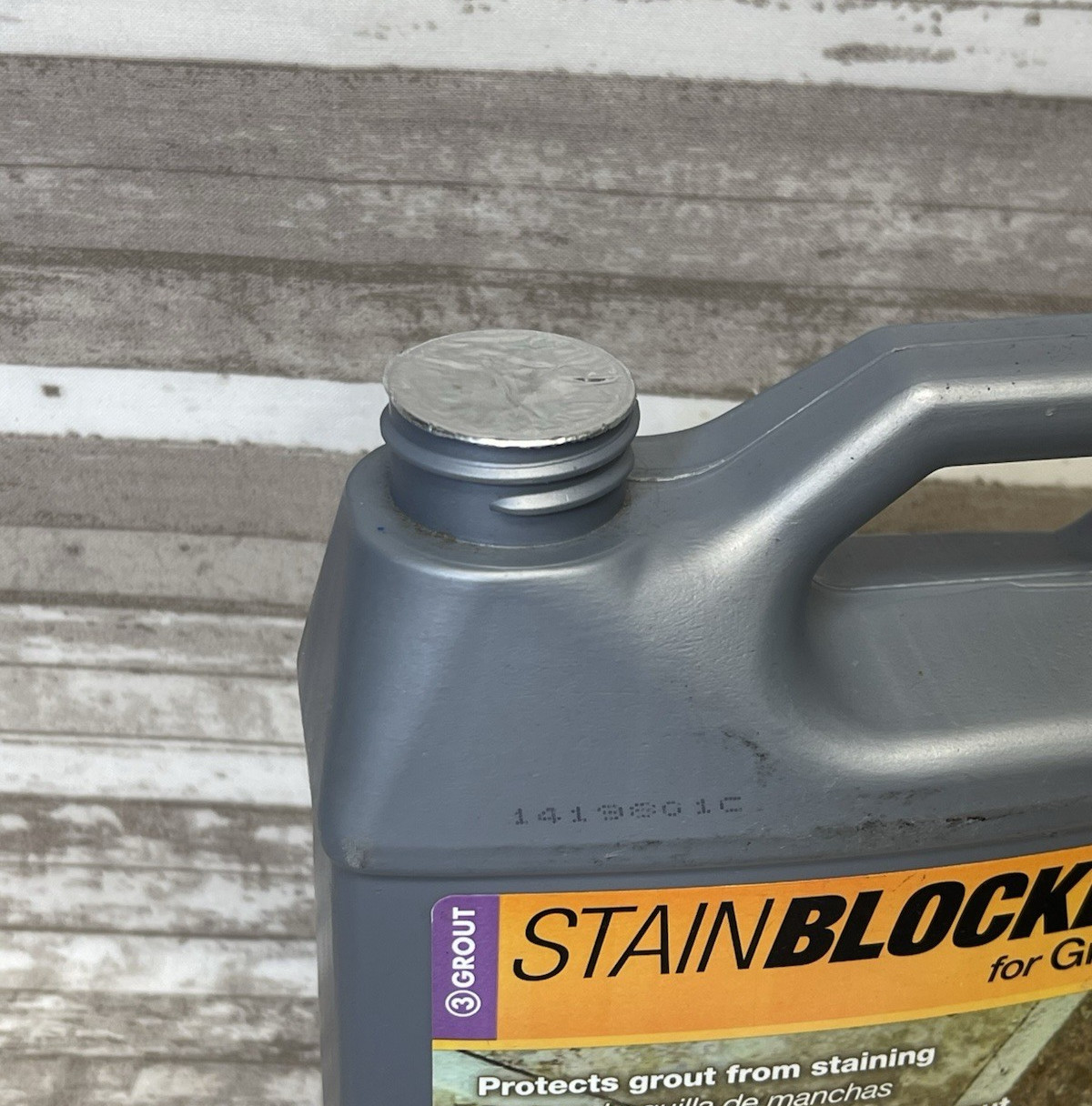 New in Sealed Bottle Stain Blocker for Grout By Custom Building Products 32 oz