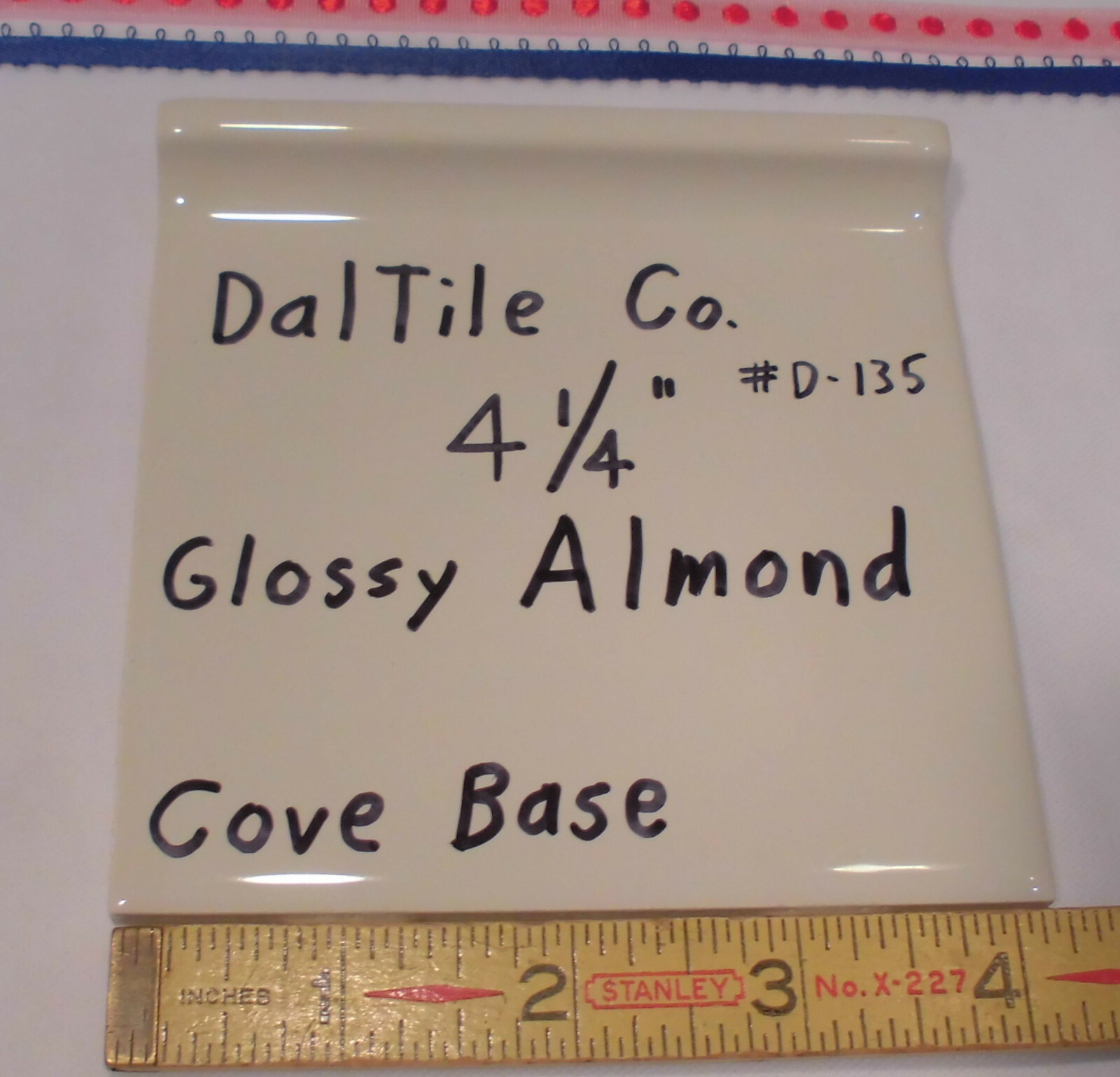 1 pc. Gloss Almond: stack-on-top Cove Base Ceramic Tile, 4-1/4″ by Daltile: NEW