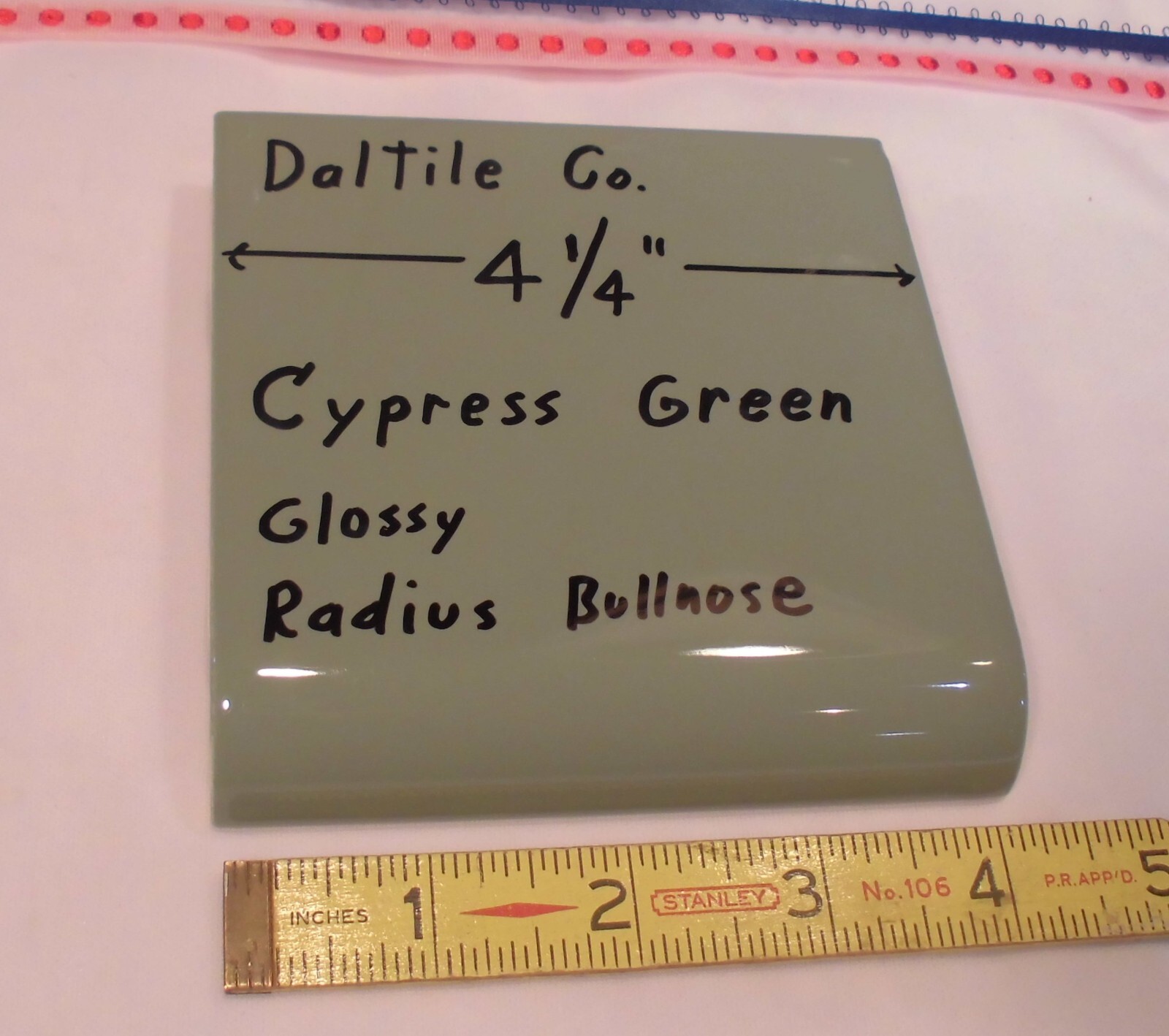 1 pc. Cypress Green: Glossy Radius Bullnose Ceramic Tile 4-1/4″ by Daltile Co.