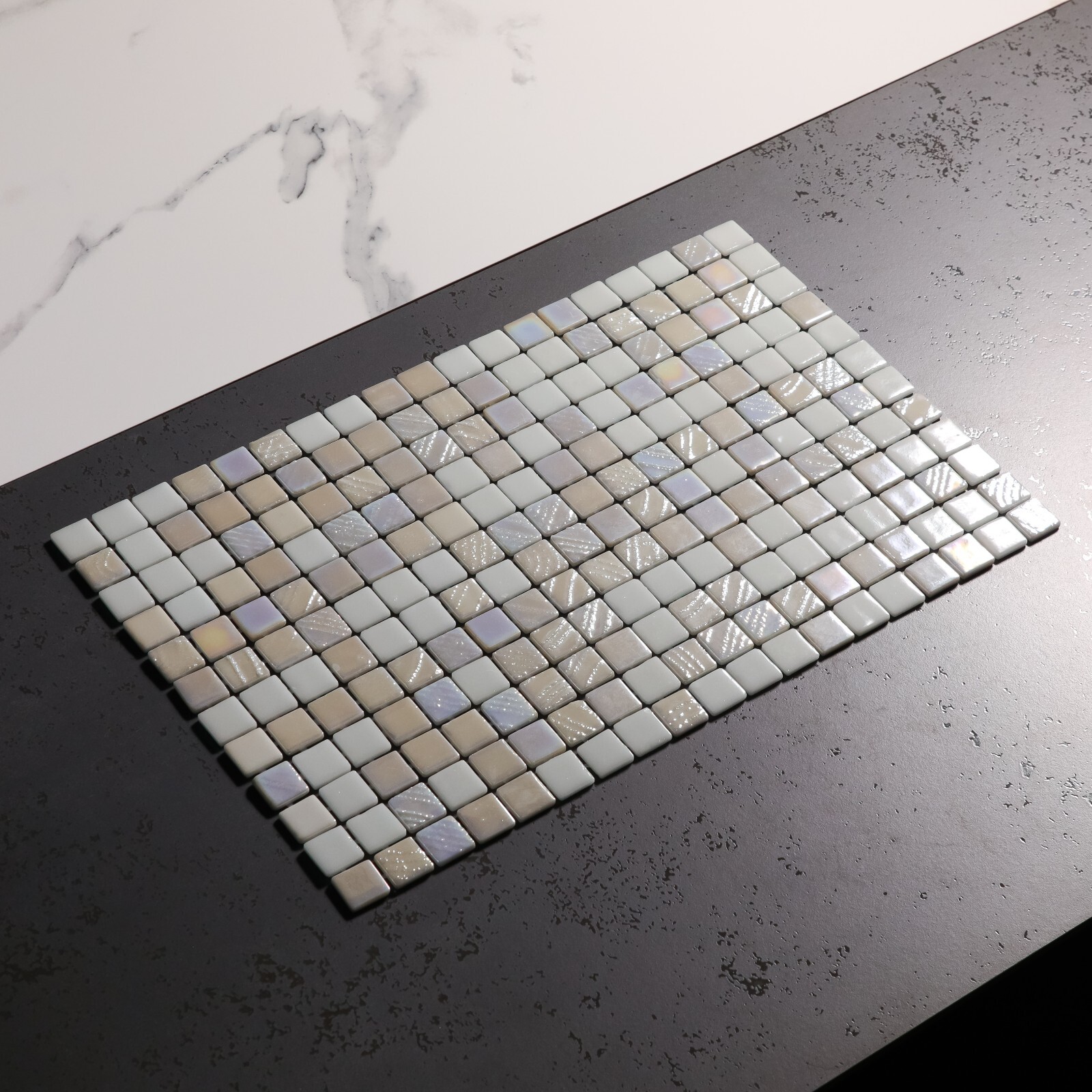 Pressed Glass Mosaic on Pool Net 32.5×51.5 – Alves Blend White Pool