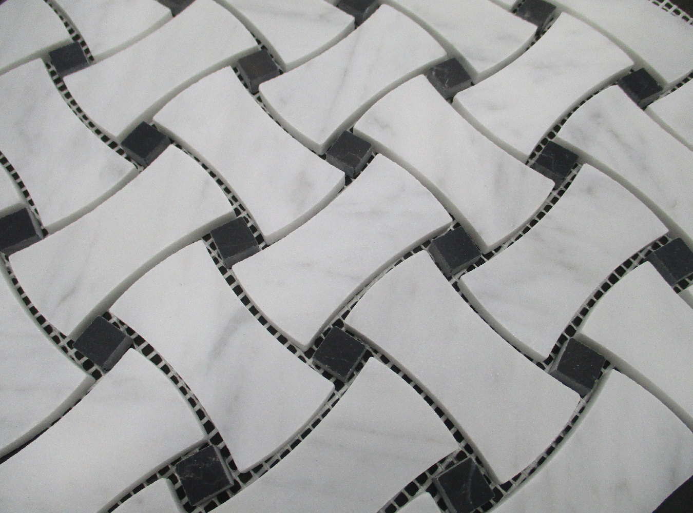 C67L1XH Carrara Venato Marble Big DogBone Basketweave Mosaic Tile Honed