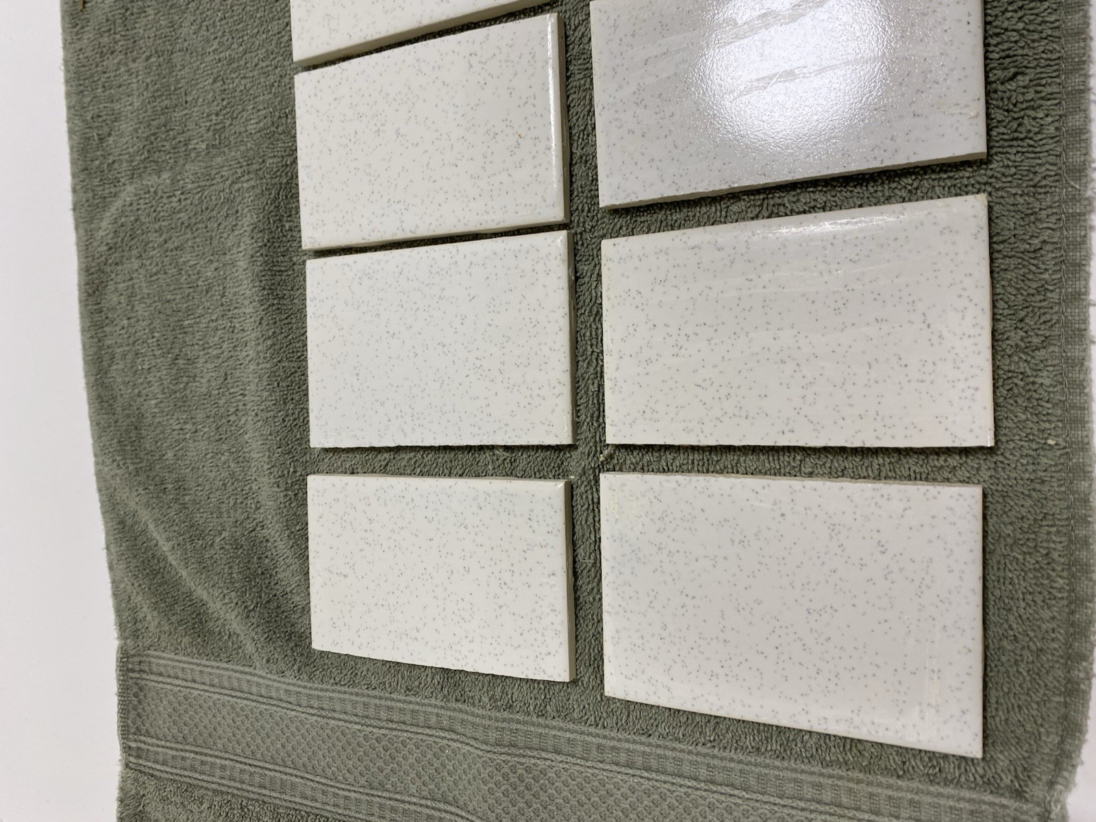 Lot of 10 – Vintage (1950-60s) White Speckled Ceramic Tile – 1/2 cut (2.5×4.25)