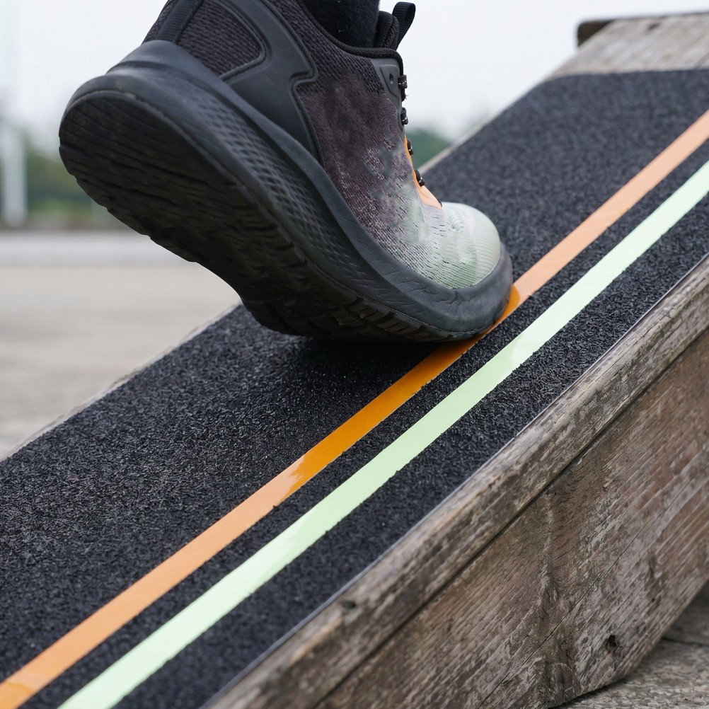 5pcs Slip Resistant Reflective Tread – Reflective Non Skid 24″X6″ Grip Tape for