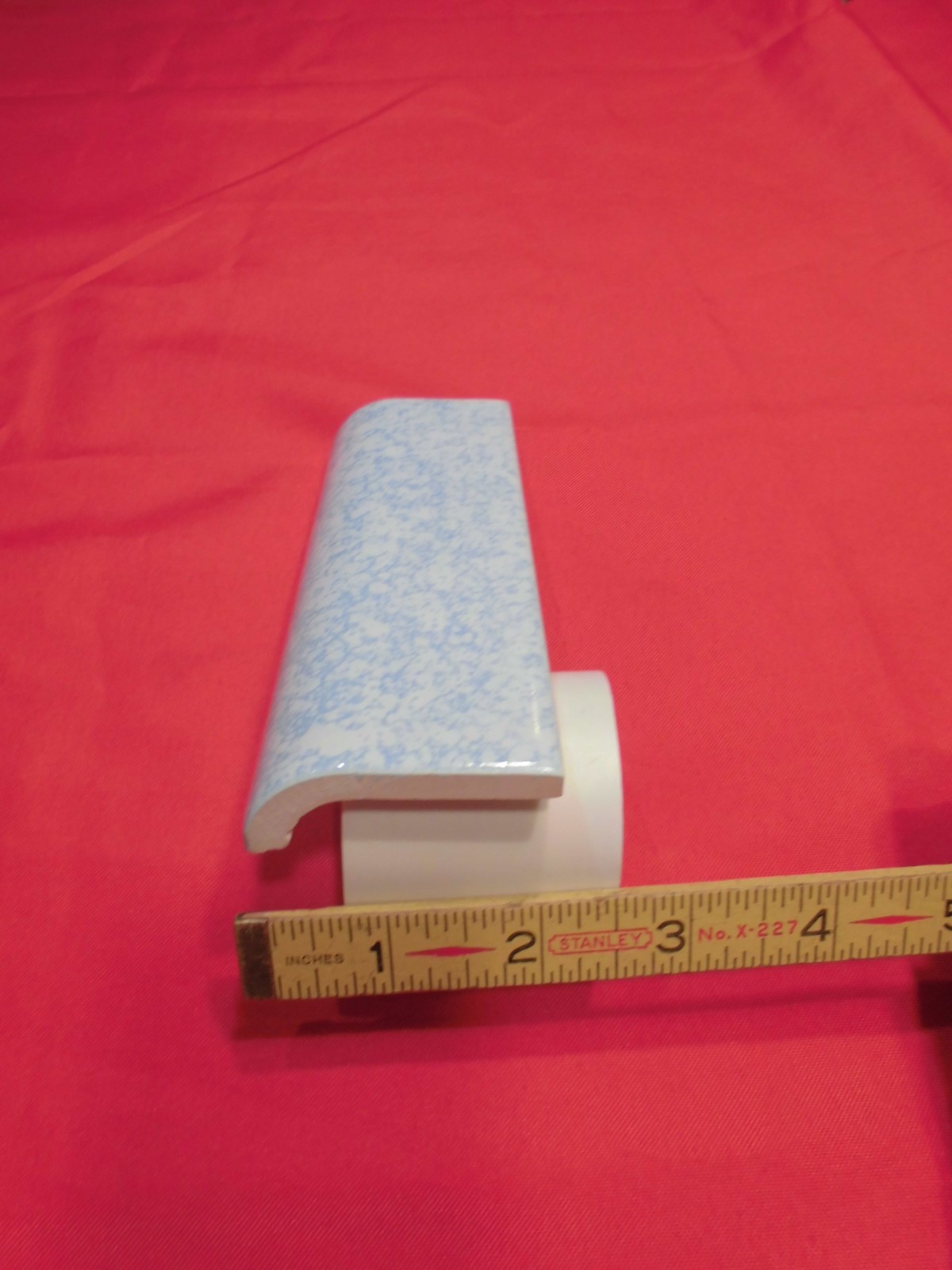 1 pc. 2″ X 6″ Vintage *Molted Baby Blue* Ceramic Mudd Radius Bullnose Tile “NOS”