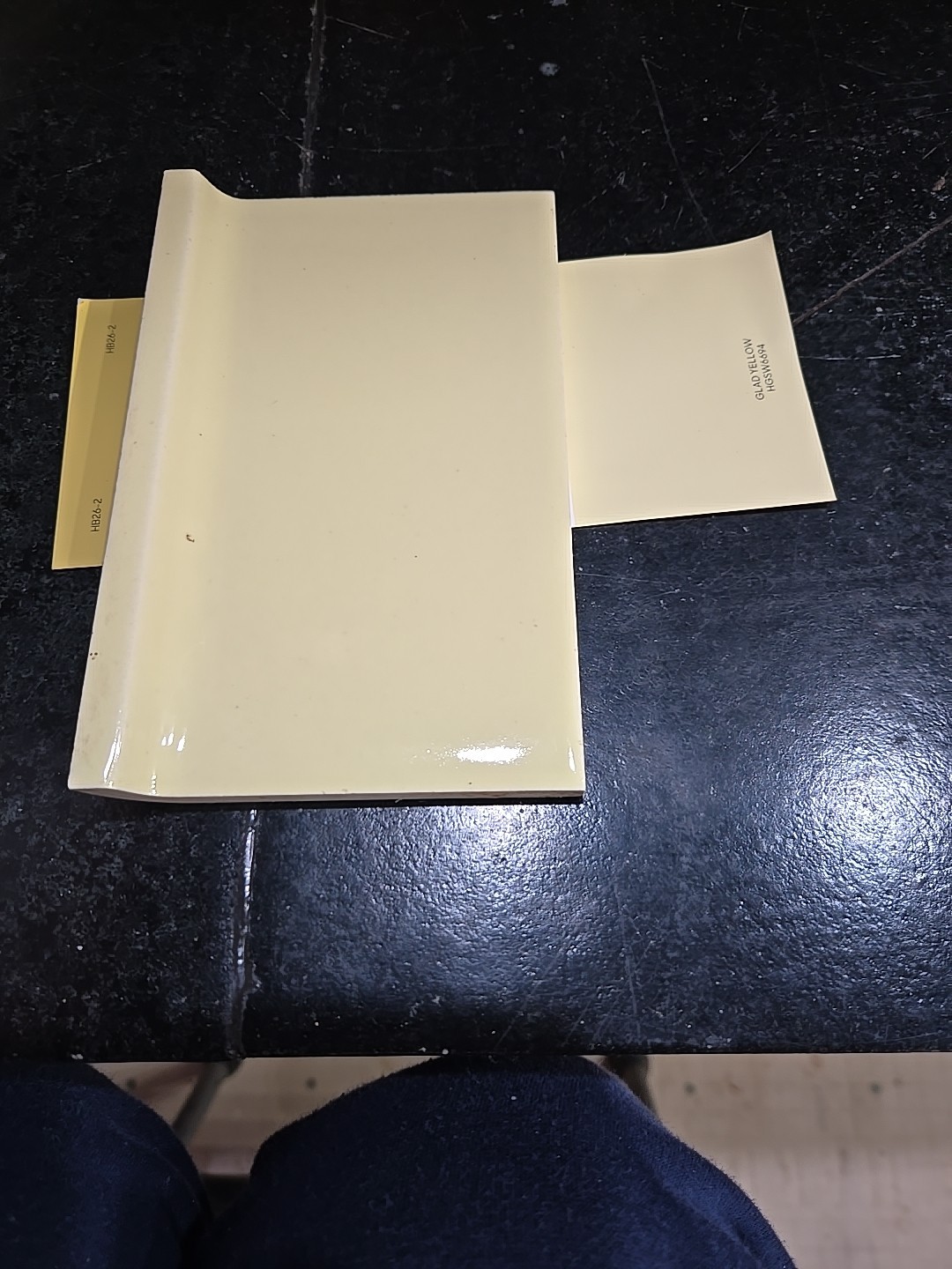 Vintage 6 1/8″ X 3 7/8″ Cove Base Light Yellow NOS Tile