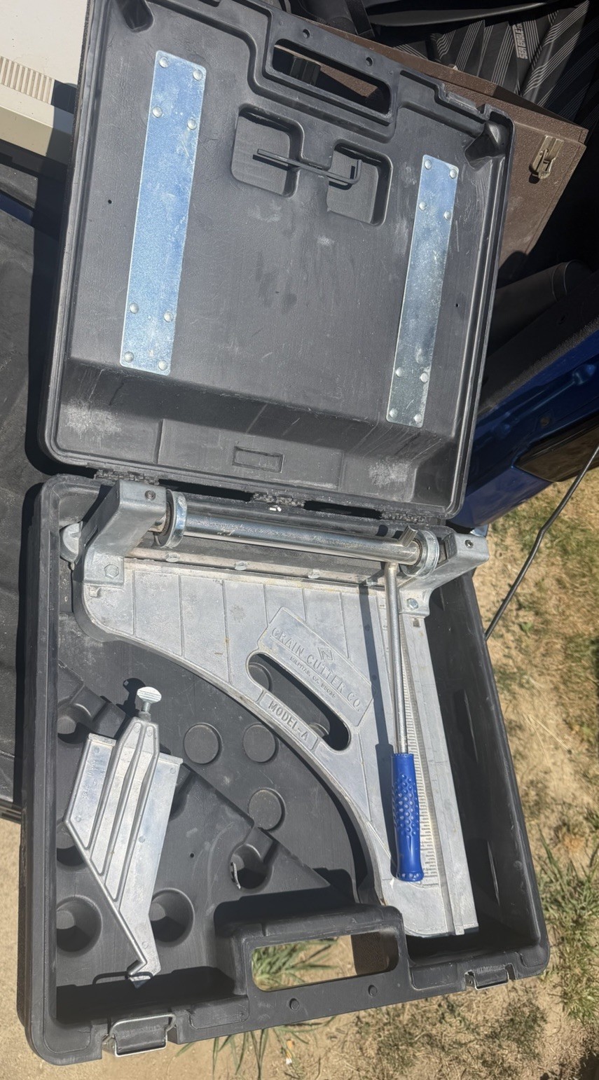 Crain Tile Cutter Model A MPN 001 with Carrying Case Professional Tool