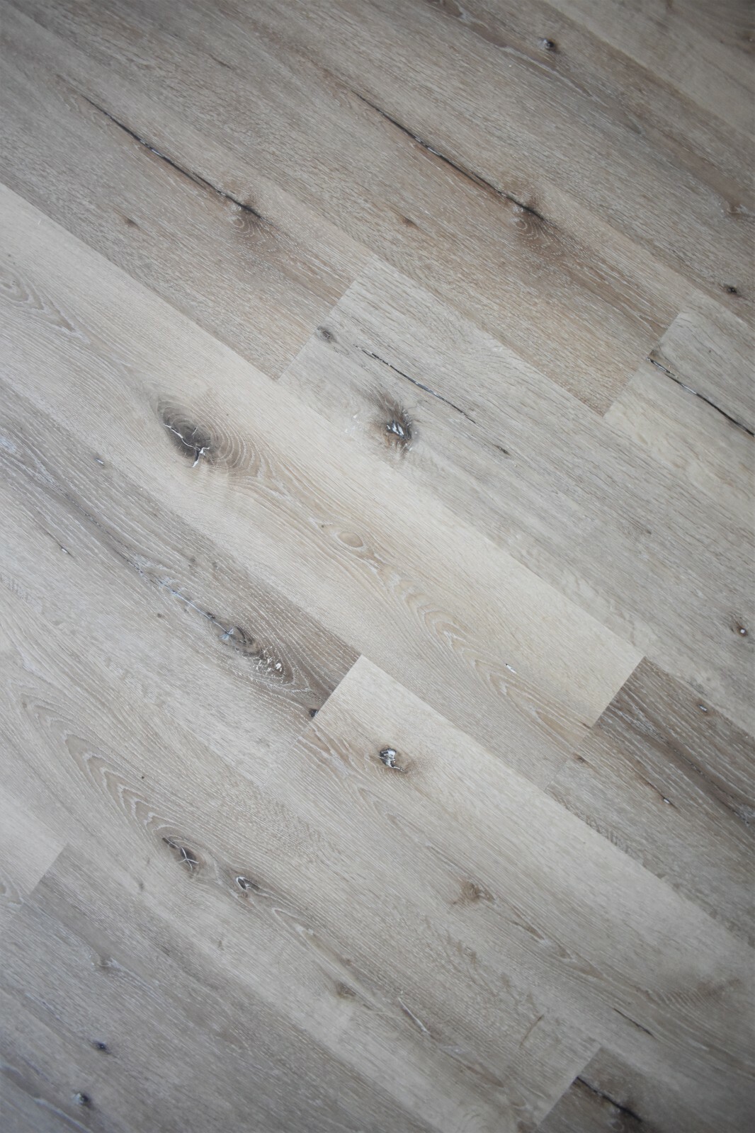 Scandia Luxury Vinyl SPC Plank With 1mm IXPE Rubber Pad Sample