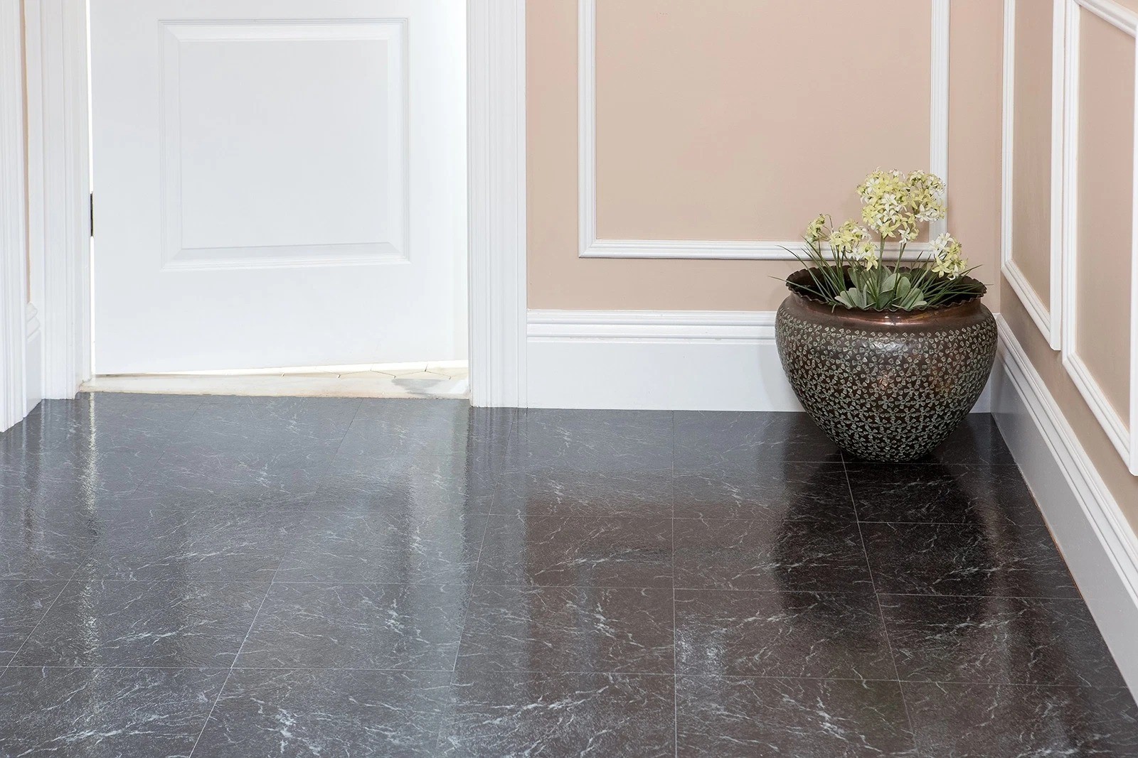 20 Pack Black White Vein Marble Vinyl Floor Tiles Peel and Stick 12×12 Inch