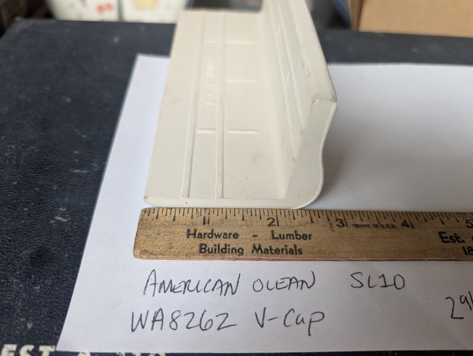 1 pc American Olean Vintage White Counter Trim V cap SL10 WA8262 Tile Bullnose