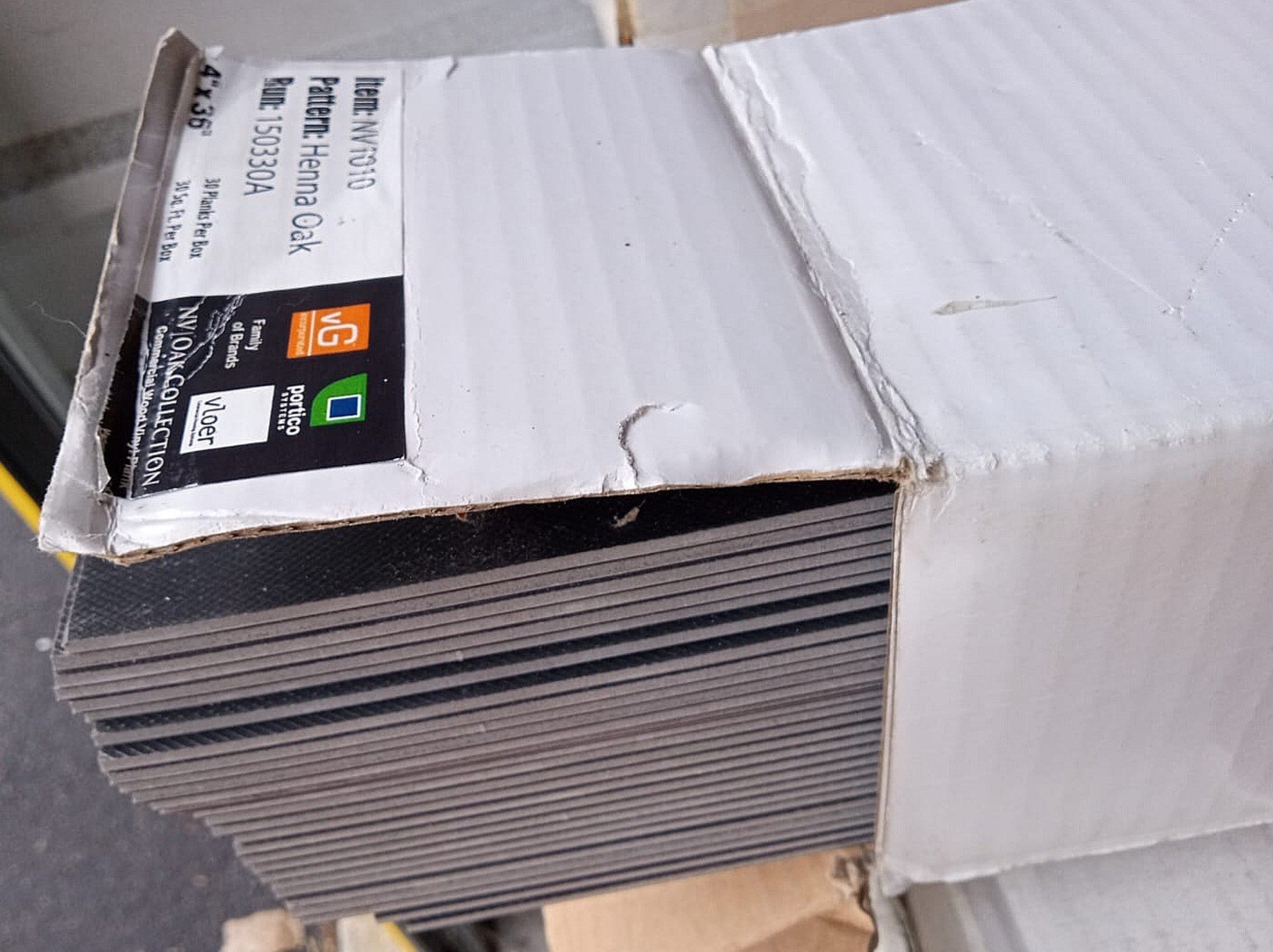 ***Builders Suplus Lot*** Luxury Vinyl** Glass Tile**Slate Tile and Much More