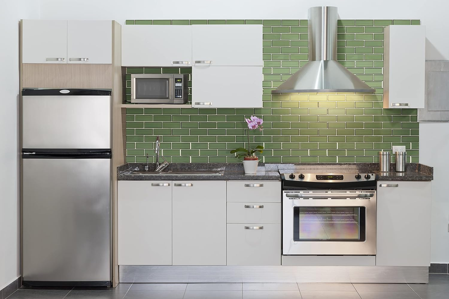 Beveled Glass Mesh-Mounted Tile 11.73″ x 11.73″ for Stunning Flooring
