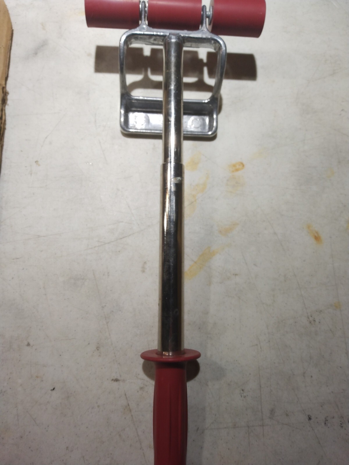 Roberts han 10-955 Light weight Compact Extendable Handle Floor Roller