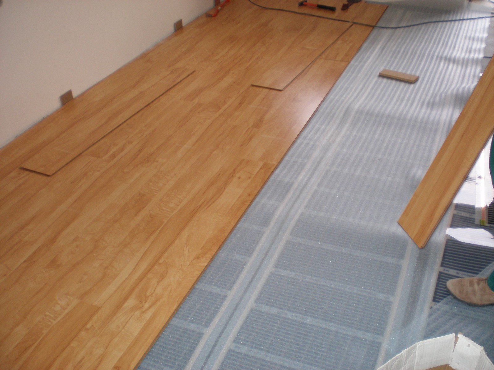 Infrared Carbon Laminate floor Heating warm system 64-75sq.ft (6-7sqm)240V Smart